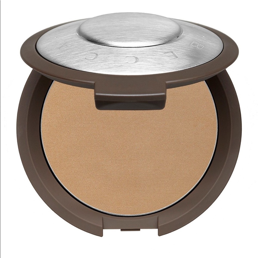 Becca Cosmetics Mineral Powder